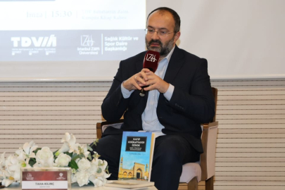 Taha Kılınç İZÜ'de Doğu Türkistan'ı anlattı: "Kaşgar'da son bayram namazı 2016'da kılınmış"