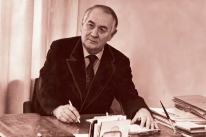 Uygur Türkü yazar Ziya Samedi vefatının 25. yılında rahmetle anılıyor