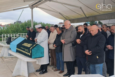 Eski Kırım Tatar siyasî tutsak Edem Bekirov İstanbul’da son yolculuğuna uğurlandı