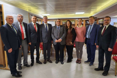 Litvanya’nın yeni Ankara Büyükelçisi Janukonis, Kırım Derneğini ziyaret etti