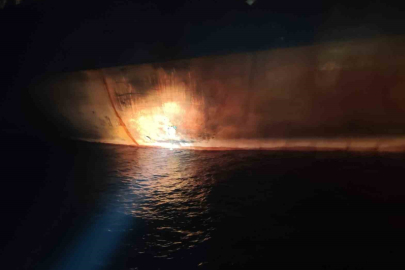 Rus “gölge filosu”na ait iki tanker Türkiye kıyılarında patladı