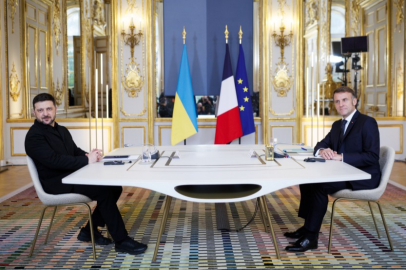 Ukrayna Cumhurbaşkanı Zelenskıy, Fransa Cumhurbaşkanı Macron ile Paris’te görüştü