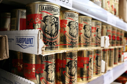 Rusya bunu da yaptı: Helâl et diye ihraç ettiği konservelerde domuz eti saptandı!