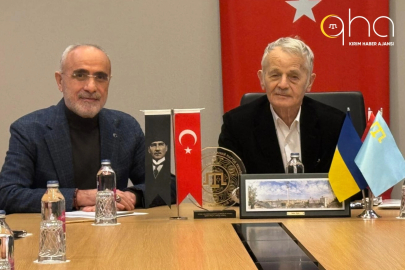 Cumhurbaşkanı Başdanışmanı Topçu'dan Kırım Tatar Millî Kurultayı kutlaması