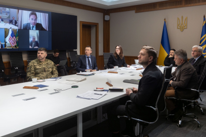 Zelenskıy’dan ABD ile yeniden inşa görüşmesi: Ukrayna sürece hazır