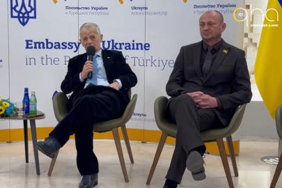 Kırım Tatarlarının millî lideri Kırımoğlu, Ukrain ve Kırım Tatar diasporasıyla bir araya geldi