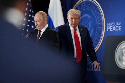 Trump,  Putin ile görüştü: Gözler Miami Zirvesi'nde!