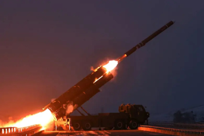 Japon Denizi’nde gerilim: Kuzey Kore balistik füze fırlattı!