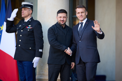 Zelenskıy Paris'ten seslendi: "Güçlü hava savunması, güçlü diplomasi demektir"