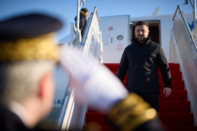 Zelenskıy Gönüllüler Koalisyonu toplantısı için Paris’te