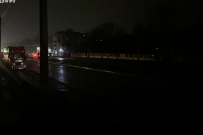 Rusya, Dnipropetrovsk bölgesini vurdu: Yüz binlerce insan elektriksiz kaldı