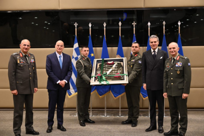 Yunan Savunma Bakanı Dendias'tan Türkiye’yi hedef alan sözler!