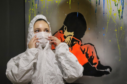 “Deportasyon değil soykırım”: Kırım Tatar sokak sanatçısı Hanım’dan direniş çağrısı