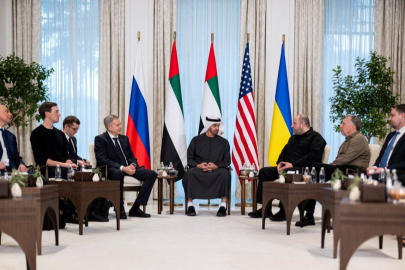 Abu Dabi’de kritik temaslar: Ukrayna-ABD-Rusya görüşmelerinin ilk günü tamamlandı