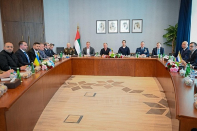 Abu Dabi’de ikinci gün: Üçlü görüşmeler devam ediyor