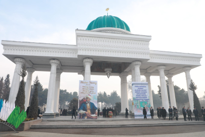 Büyük Türk bilgini ve Türkçe aşığı Ali Şir Nevaî Özbekistan’da anıldı
