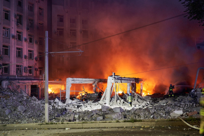 Dnipropetrovsk bölgesindeki sivil yerleşimlere ağır darbe: Bir günde 15 saldırı