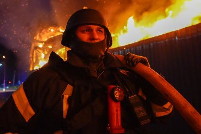 Rus saldırısı sonucu Kıyiv'de 2 kişi yaralandı!