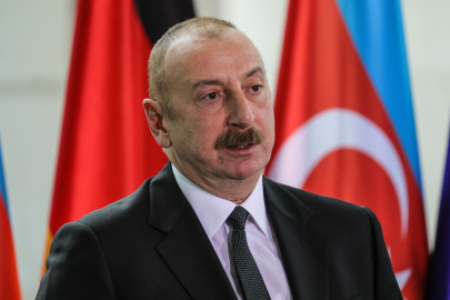 Aliyev: Rusya, Ukrayna’daki Azerbaycan Büyükelçiliğini kasıtlı olarak hedef aldı