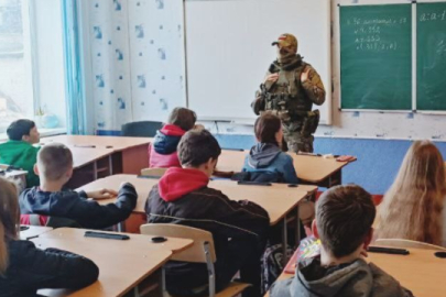 İşgal altındaki bölgelerde yeni propaganda dalgası: Okullar "asker devşirme" merkezine dönüştü