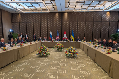 Cenevre’de kritik zirve: Ukrayna, ABD ve Rusya görüşmeleri başladı