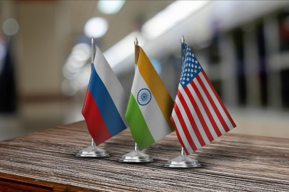 ABD’den Hindistan’a kritik petrol muafiyeti: Rus petrolü alımına geçici olarak izin verdi