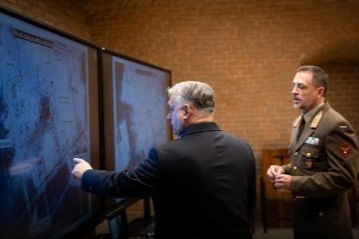 Macaristan, Ukrayna devlet bankası Oşadbank’ın yedi çalışanını rehin alarak paraları çaldı