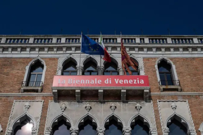 Ukrayna'dan Venedik Bienali'ne çağrı: "Rusya'nın savaş suçlarını sanatla aklatmayın”