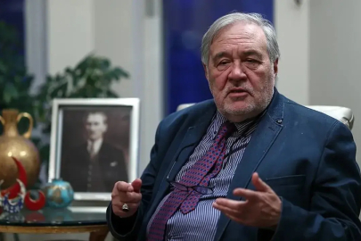 Kırım Tatar kökenli tarihçi Prof. Dr. İlber Ortaylı hayatını kaybetti