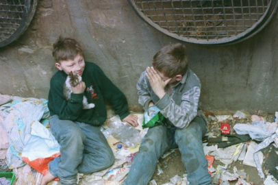 Rusya’da alarm: Evsiz çocuk sayısı 57 bine ulaştı!