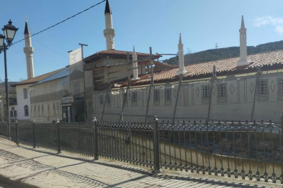 Kırım Tatar Kaynak Merkezi: Hansaray’ı yok ederek Rusya Kırım Tatarlarına dair tarihi hafızayı silmeyi amaçlıyor