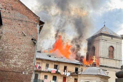 Rusya Lviv'de tarihi vurdu: UNESCO mirasına saldırı!