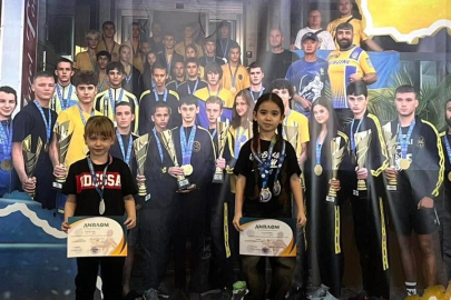 Kırımlı Tatar genç yetenekten çifte zafer: Maviye İlyasova Ukrayna şampiyonu!