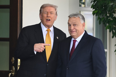 Trump’tan seçim öncesi Orban'a açık çek: "ABD’nin tüm ekonomik gücünü kullanmaya hazırız"