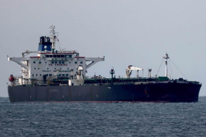 Fransa, "gölge filo"ya ait tankeri para cezasını ödemesinin ardından serbest bıraktı