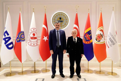 Millî lider Kırımoğlu ve İçişleri Bakanı Çiftçi Ankara'da görüştü