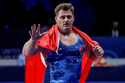 Tüm Türkiye'yi gururlandırdı: Rıza Kayaalp’ten 13. altın madalya!