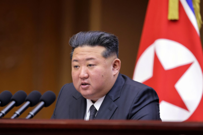 Kuzey Koreli askerler esir düşmemek için kendilerini havaya uçuruyor: Kim Jong-un'dan "kahraman" yorumu