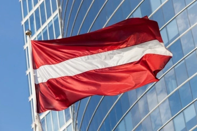 Letonya’dan Rusya’ya yeni yaptırım: Lavrov’un kızı ve üç isim “istenmeyen kişi” ilan edildi