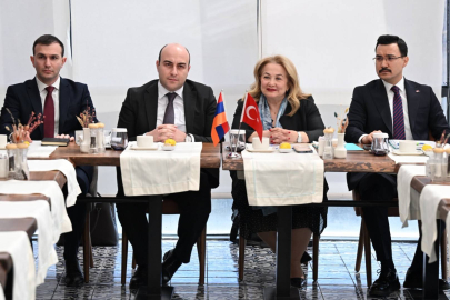 Türkiye ve Ermenistan’dan normalleşme adımları: Taraflar Kars’ta toplandı