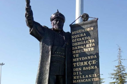 13 Mayıs 1277'de Karamanoğlu Mehmet Bey, Türkçeyi resmî dil ilan etti