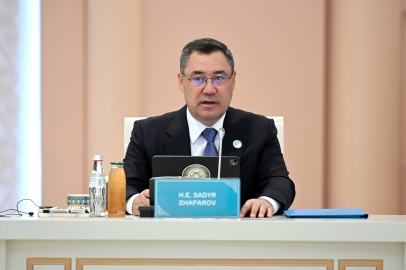 Kırgızistan Cumhurbaşkanı Caparov’dan TDT Zirvesi’nde yapay zekâ çağrısı