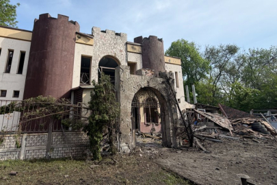 Dnipro’daki cami Rus SİHA saldırısında ağır hasar gördü