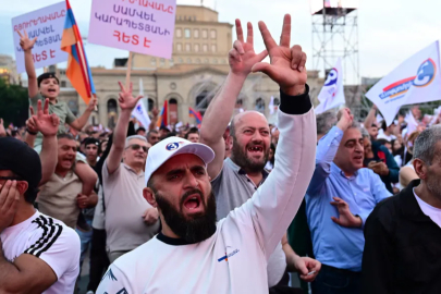 Ermenistan halkı Rusya baskısı altında sandık başında