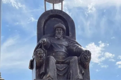 Kırgızistan'da 4 bin 234 metrelik zirveye Ormon Han'ın adı verilecek