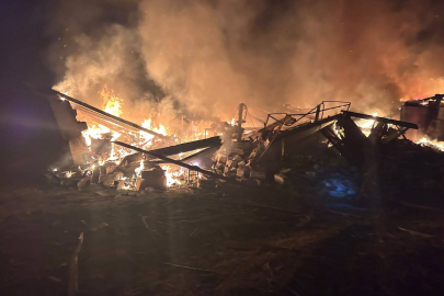 Rusya Donetsk bölgesinde 19 sivil yerleşimi vurdu: Ölü ve yaralılar var