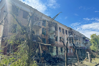 Rusya, Donetsk’te sivilleri vurdu: 3 ölü, 9 yaralı!