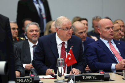 Bakan Güler, Ukrayna Savunma Temas Grubu Toplantısına katıldı