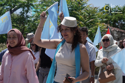 Karayavşan köyünde Kırım Tatar Millî Bayrak Günü coşkusu!