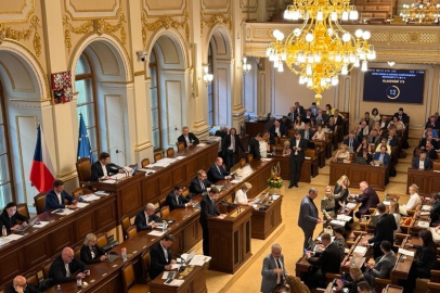 Çekya Parlamentosu, Cumhurbaşkanının bazı dış politika yetkilerini sınırlandırdı